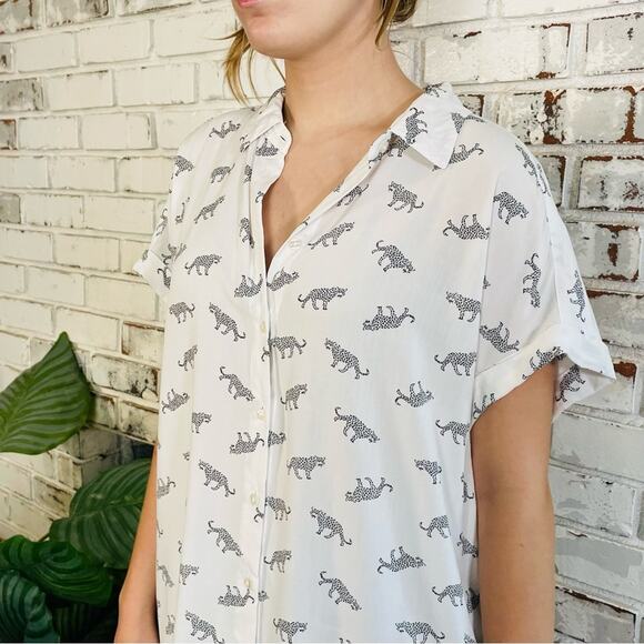 Jane & Delancey White Black Animal Print Short Sleeve Drop Shoulder Button Down - Picture 2 of 6